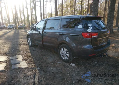 2015 Kia Sedona Lx z USA, uszkodzony, nr VIN KNDMB5C1XF6065635